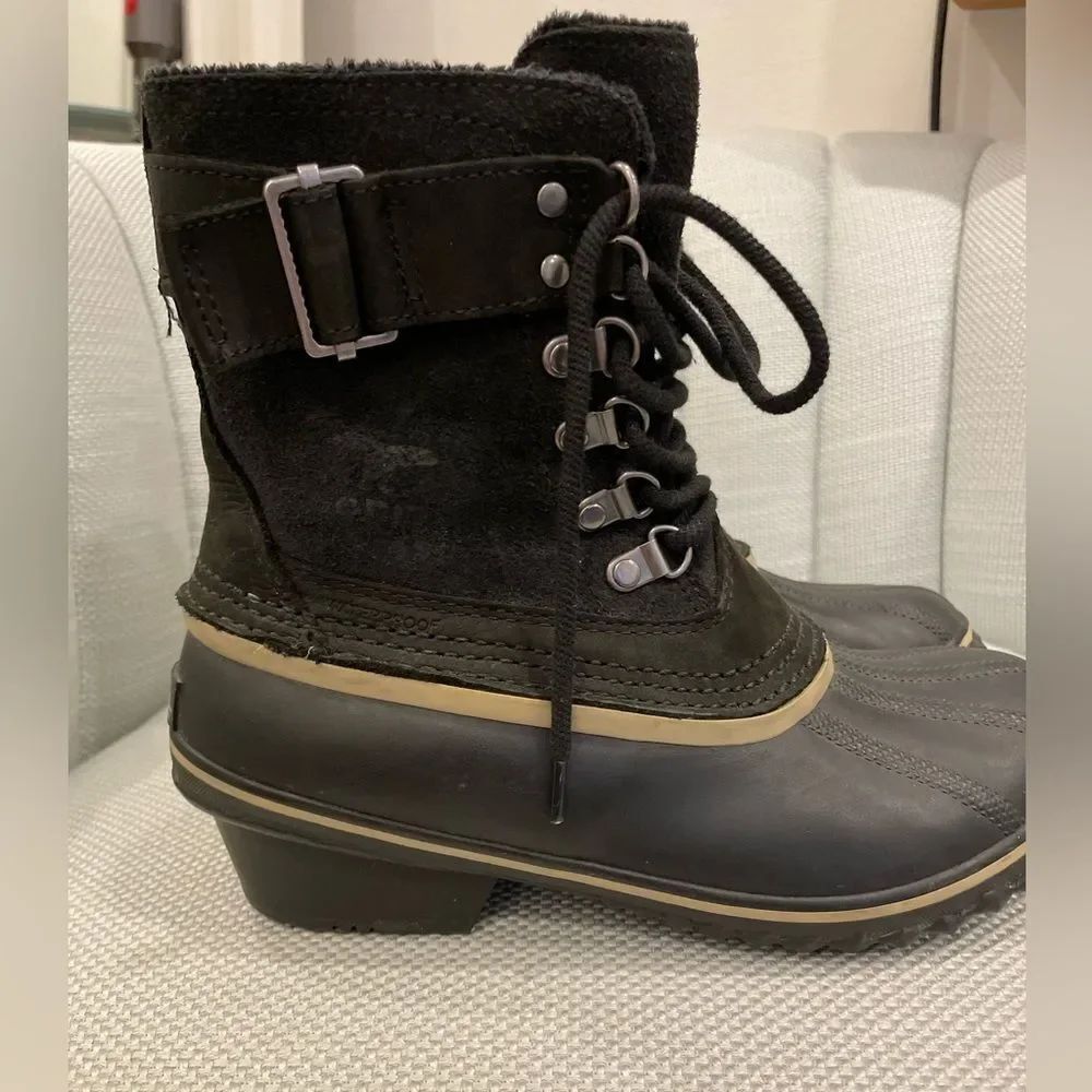 Women's Black Duck Boots